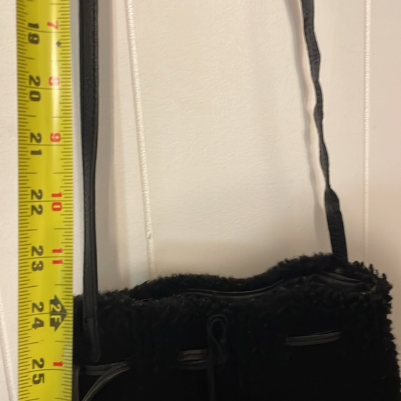 MARGOT Sherpa fleece purse black - Picture 7 of 7